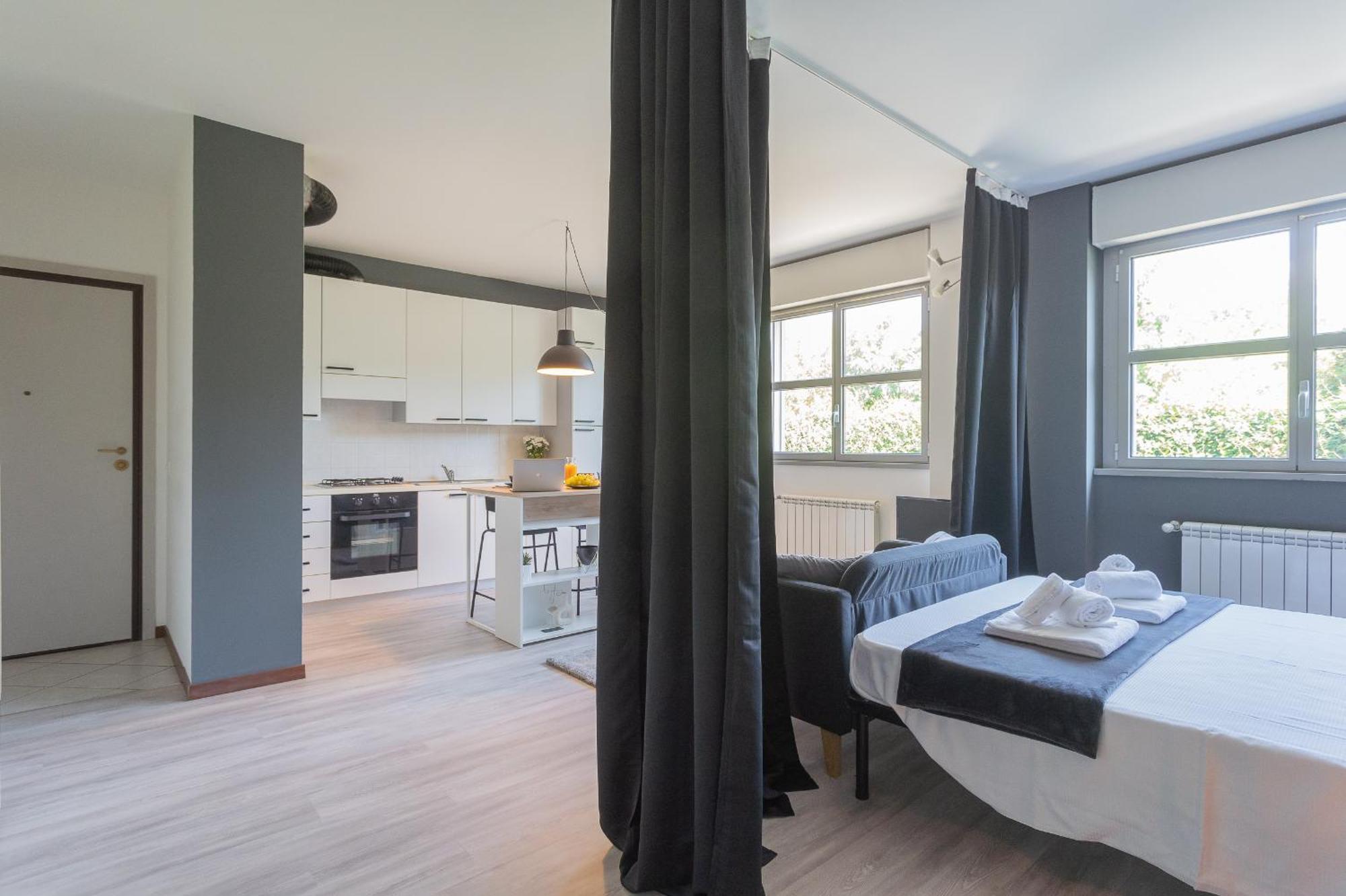 Black Loft Como By Rent All Como Bagian luar foto