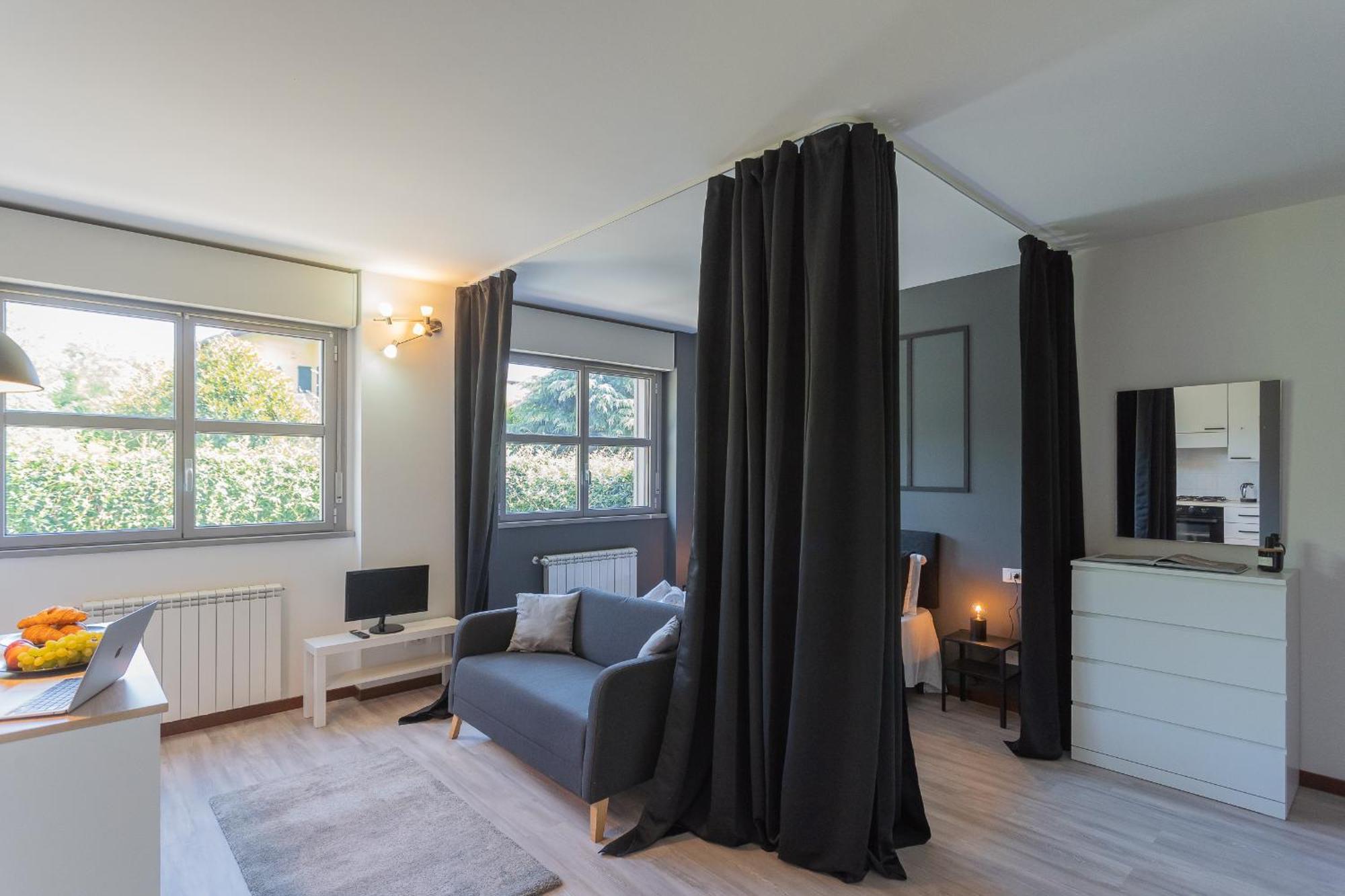 Black Loft Como By Rent All Como Bagian luar foto